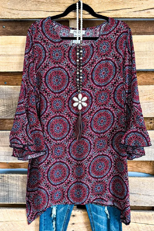 Caught My Eyes Tunic - Crimson