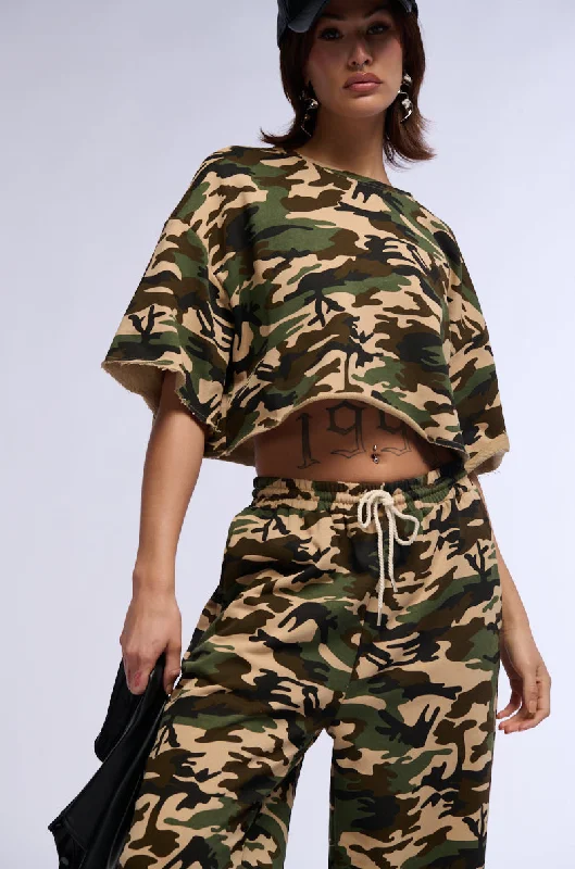 LIFT ME UP SHORT SLEEVE CAMO CROPPED SHIRT